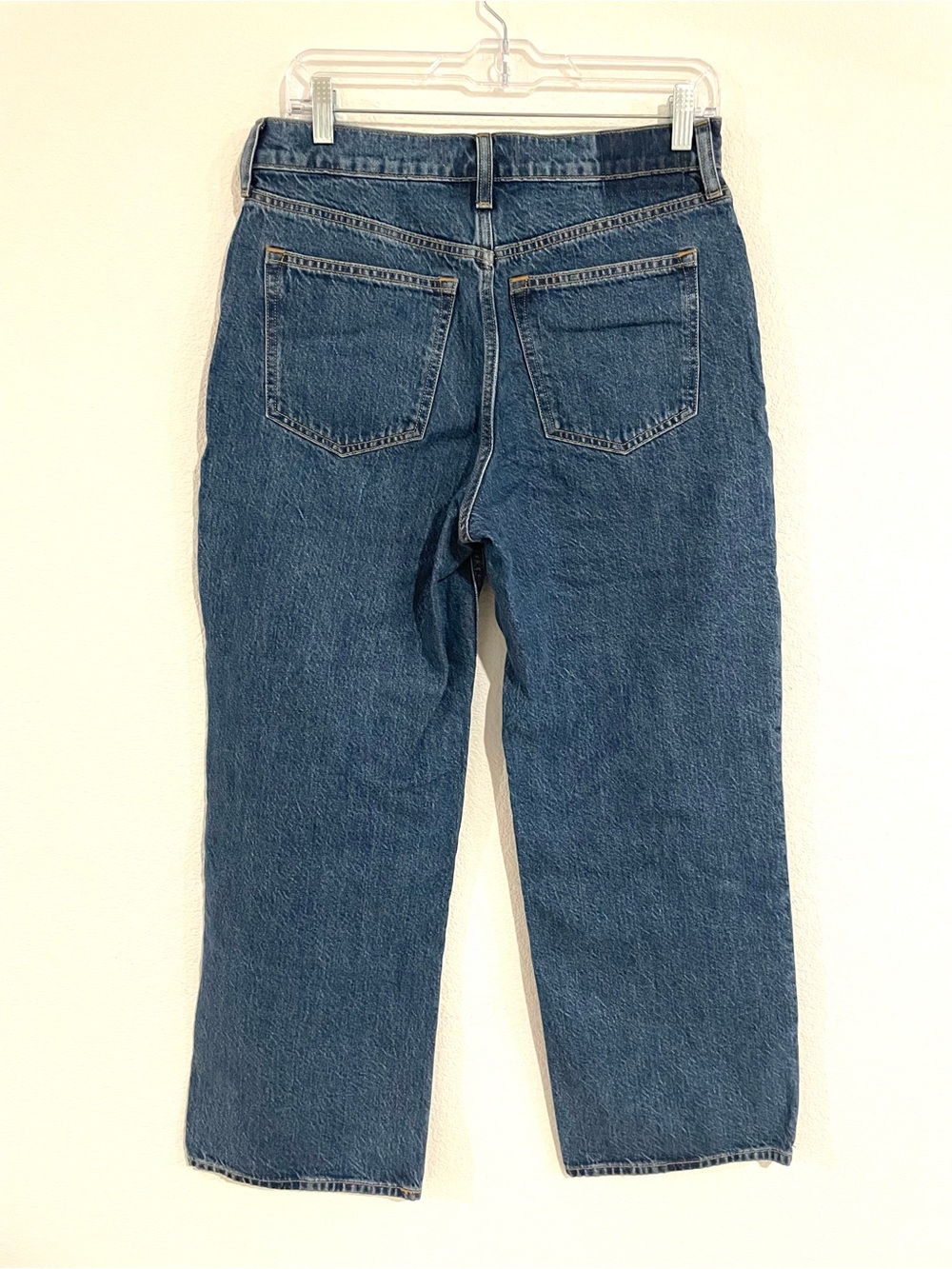 Abercrombie & Fitch Mid Rise Loose 28 Extra Short Jeans - Picture 3 of 9